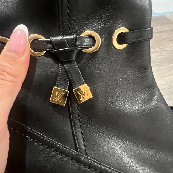 Louis Vuitton Round Toe Black Leather Heeled Boot Size EU 37 - Picture 6 of 9